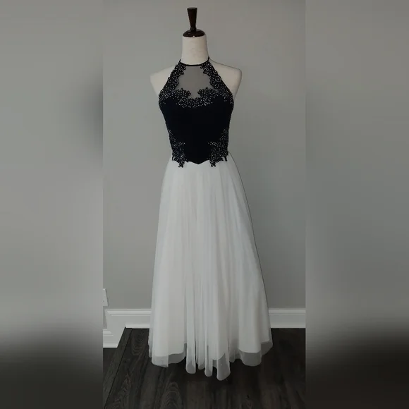 Blondie Nights by Stacy Sklar Navy Blue/ White Tulle Halter Formal Dress Size 7 - Picture 1 of 16